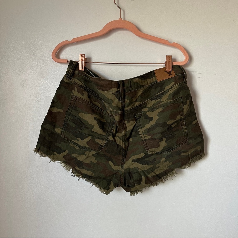 american eagle green camo high waisted shorts